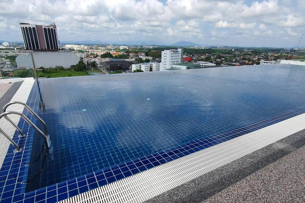 Kozi Square New Sgh Cozy Home Lv7B Kuching Exterior foto