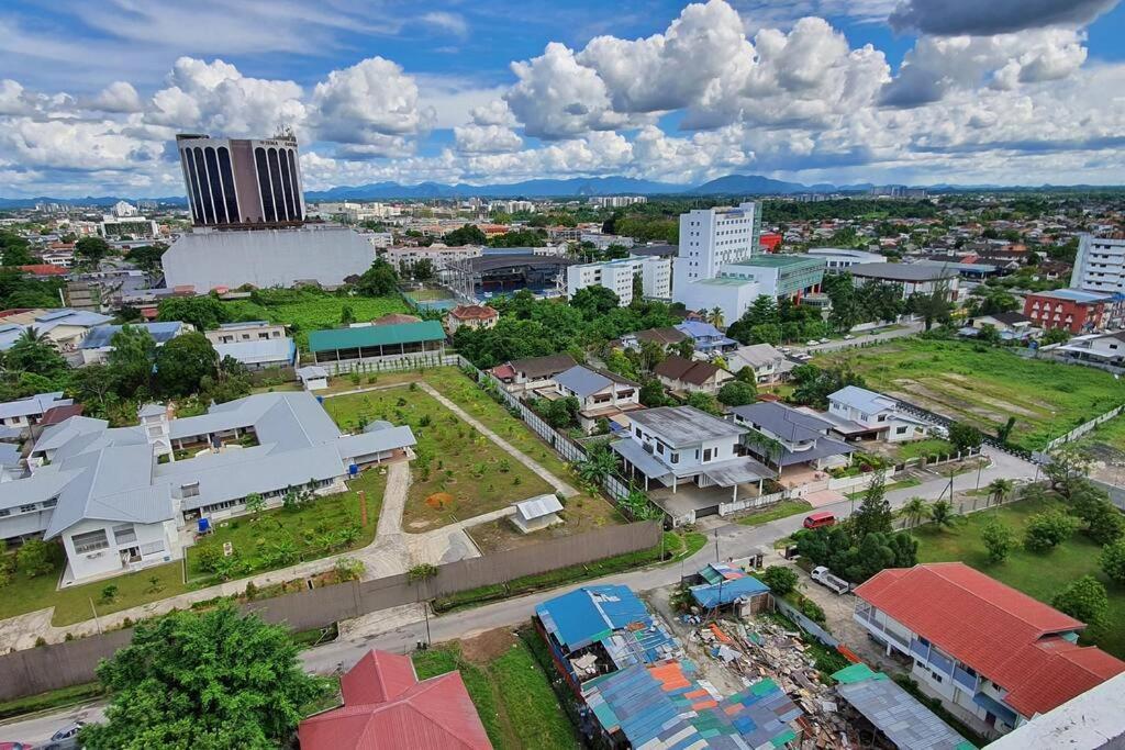 Kozi Square New Sgh Cozy Home Lv7B Kuching Exterior foto